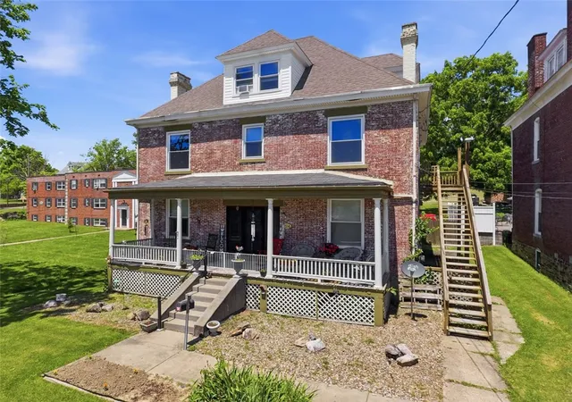 2nd image of 224 W College St, Canonsburg, PA 15317 | MLS# 1758106