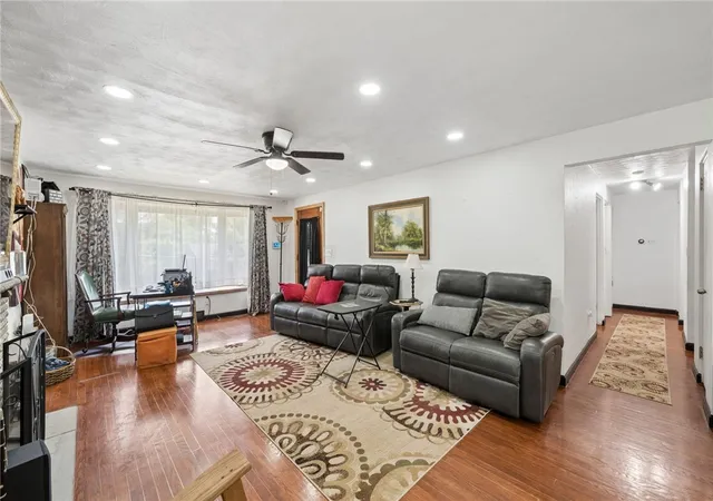 image of 3344 Altherton Dr, Bethel Park, PA 15102 | MLS# 1758436