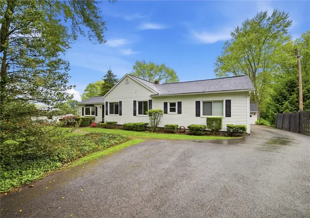 Homes for sale in Neshannock Twp, PA | 2907 Old Plank Rd, Neshannock Twp, PA 16105 | MLS# 1758386