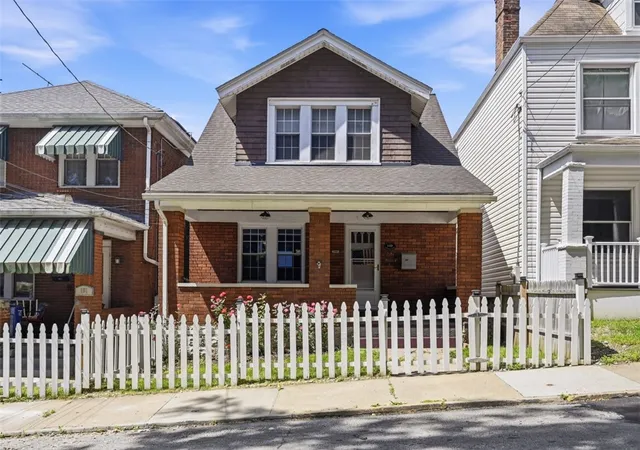 Photo 2 of Single family home for sale at 109 Clairtonica St, Crafton Heights, PA 15205 | MLS# 1758459 | Listing updated on 2026-08-31