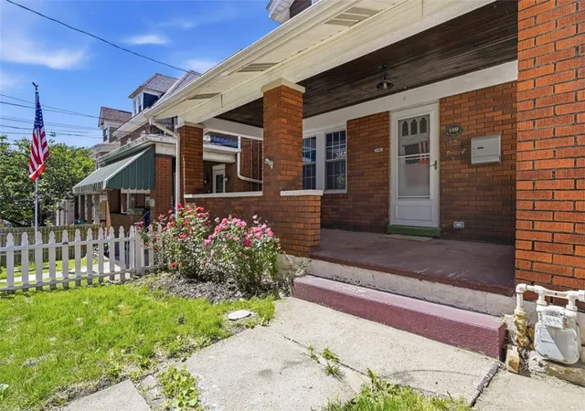 Photo 3 of Single family home for sale at 109 Clairtonica St, Crafton Heights, PA 15205 | MLS# 1758459 | Listing updated on 2026-08-31