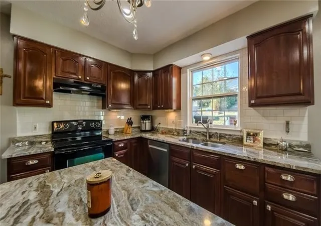 Homes for sale in Rostraver, PA | 138 Valley View Dr, Rostraver, PA 15012 | MLS# 1758477