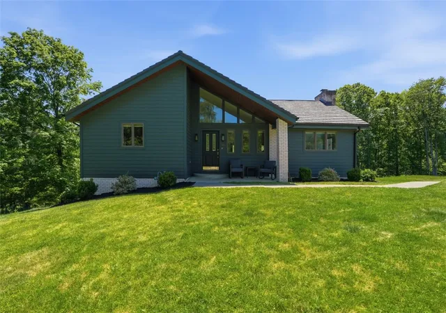 1st image of 2420 Thomas Dr, Allison Park, PA 15101 | MLS# 1758513