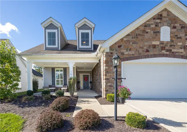 Homes for sale in Chartiers, PA | 103 Bridle Ln, Chartiers, PA 15301 | MLS# 1758423