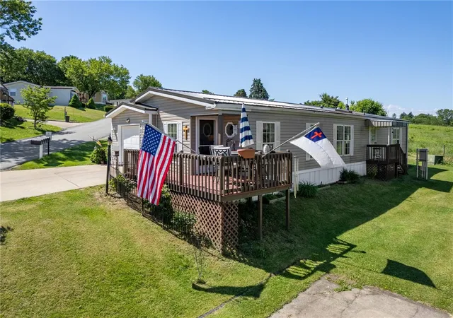 Homes for sale in Washington Twp, PA | 404 Blue Jay Ln, Washington Twp, PA 15613 | MLS# 1758466