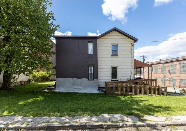 Homes for sale in Wilkinsburg, PA | 1008 Coal St, Wilkinsburg, PA 15221 | MLS# 1758540