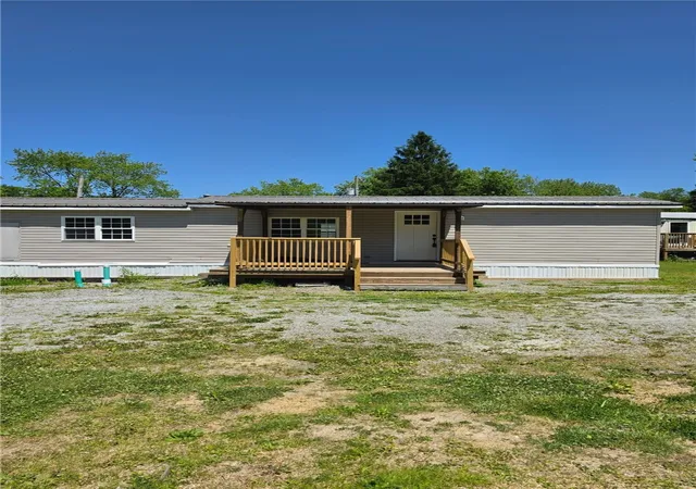 1st image of 834 Mcgee Lane, Derry Twp, PA 15627 | MLS# 1757790