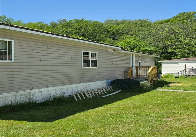 2nd image of 834 Mcgee Lane, Derry Twp, PA 15627 | MLS# 1757790