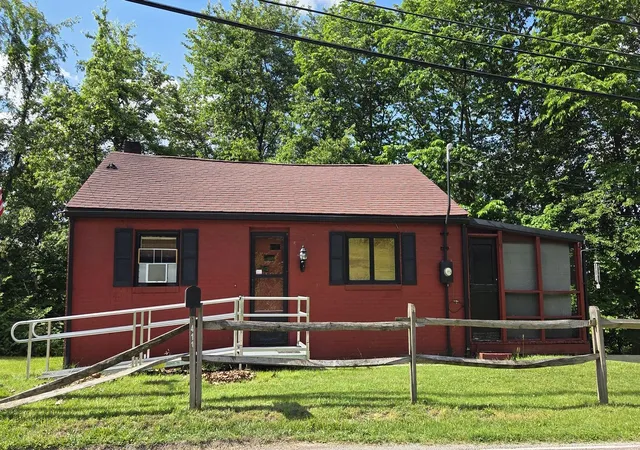 Homes for sale in Allegheny Twp, PA | 411 La Belle Vue Rd, Allegheny Twp, PA 15690 | MLS# 1758561