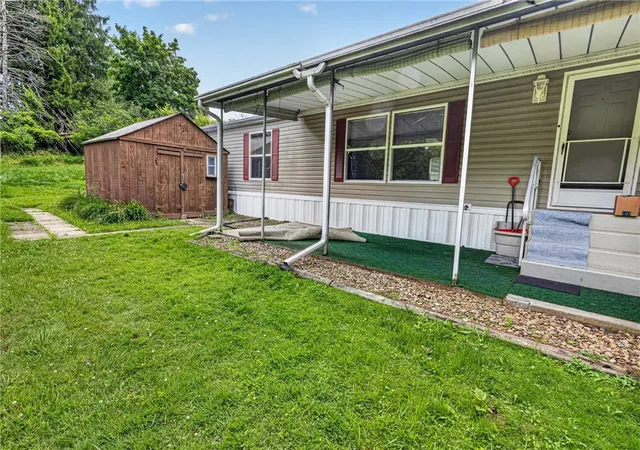 image of 914 Chester Dr, Cranberry Twp, PA 16066 | MLS# 1758547