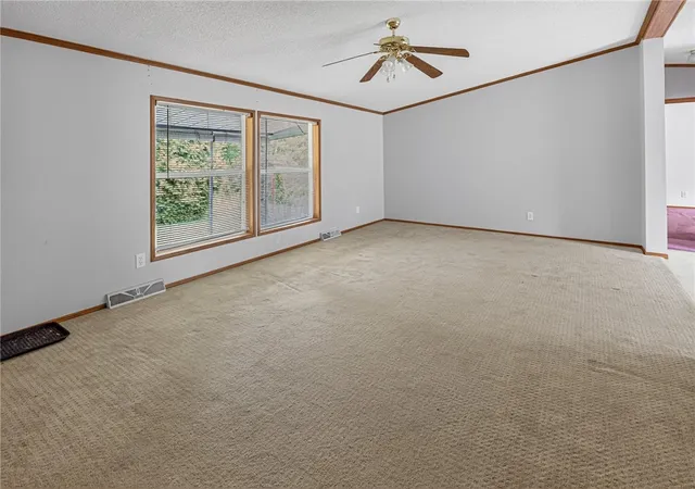 image of 914 Chester Dr, Cranberry Twp, PA 16066 | MLS# 1758547