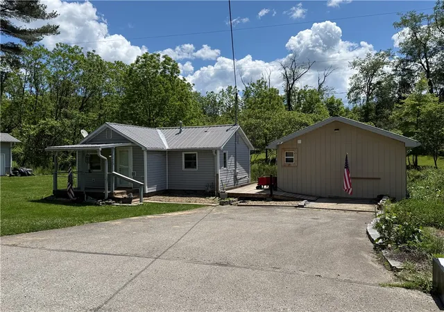 Homes for sale in Menallen Twp, PA | 144 Scott Rd, Menallen Twp, PA 15468 | MLS# 1758570