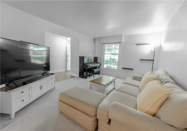 5th image of 1818 Foxcroft Ln #803, Allison Park, PA 15101 | MLS# 1758243