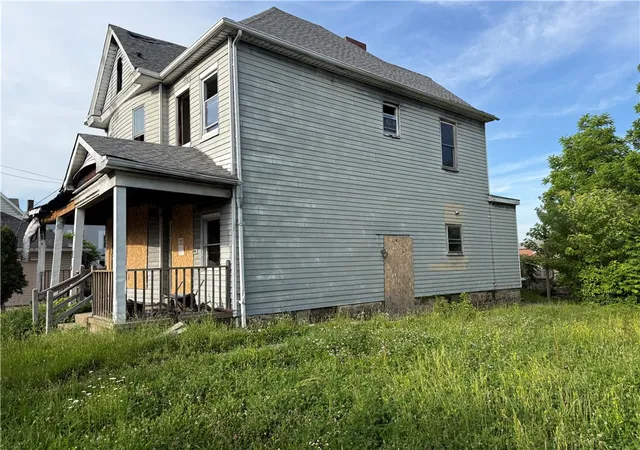 Photo 3 of Sale Pending at 1213 Pirl St, Mc Keesport, PA 15132 | MLS# 1758588 | Listing updated on 2026-07-21