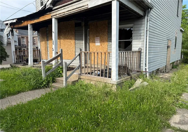 Photo 4 of Sale Pending at 1213 Pirl St, Mc Keesport, PA 15132 | MLS# 1758588 | Listing updated on 2026-07-21