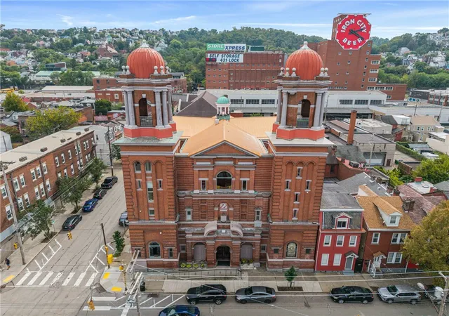 2nd image of 2132 Sarah St, Pittsburgh, PA 15203