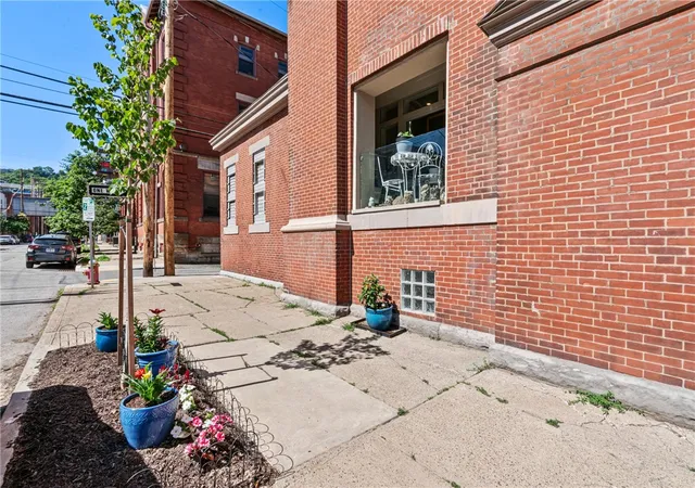 4th image of 2132 Sarah St #105, South Side, PA 15203 | MLS# 1757396