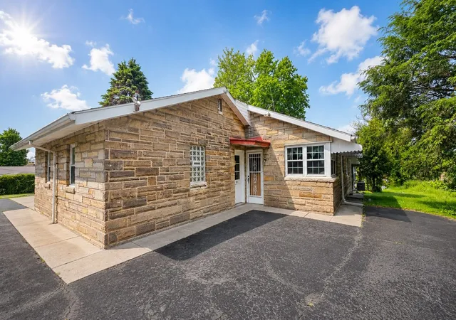Homes for sale in Lower Burrell, PA | 2843 Leechburg Rd, Lower Burrell, PA 15068 | MLS# 1758605