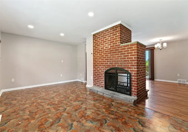4th image of 504 Long Dr, Upper St Clair, PA 15241 | MLS# 1757769