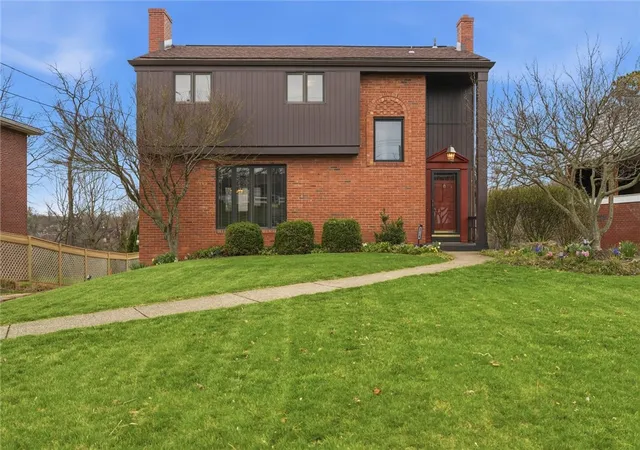 Homes for sale in Baldwin Boro, PA | 5118 Frich Dr, Baldwin Boro, PA 15227 | MLS# 1758613