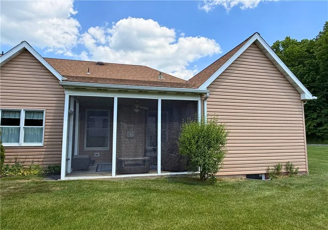 Photo 2 of Condo for sale at 28 Manor Dr, Grove City, PA 16127 | MLS# 1758620 | Listing updated on 2026-07-01