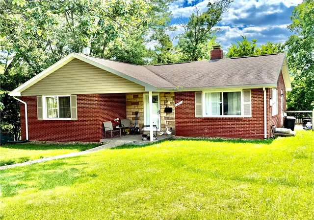 Homes for sale in Monroeville, PA | 213 Shackelford Dr, Monroeville, PA 15146 | MLS# 1758657