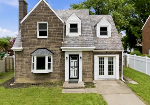 1st image of 1419 Pacific Ave, Harrison Twp, PA 15065 | MLS# 1758661