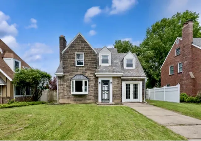 2nd image of 1419 Pacific Ave, Harrison Twp, PA 15065 | MLS# 1758661