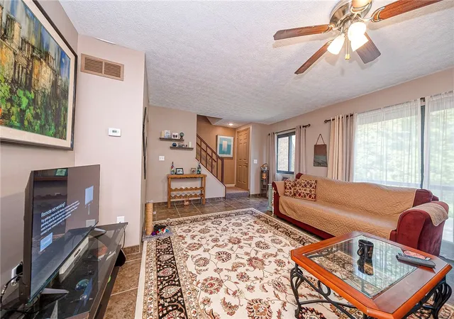 3rd image of 205 Springwater Ct, Moon/crescent Twp, PA 15108 | MLS# 1758178