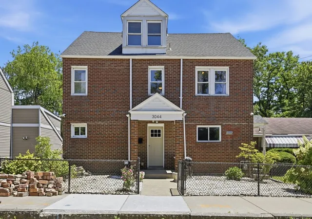 Homes for sale in Oakland, PA | 3044 Iowa Street, Oakland, PA 15219 | MLS# 1758735