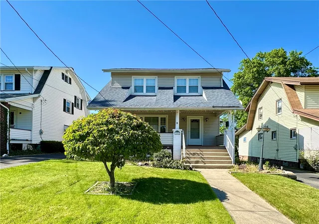 Homes for sale in New Castle, PA | 205 E Sheridan Ave, New Castle, PA 16105 | MLS# 1758737