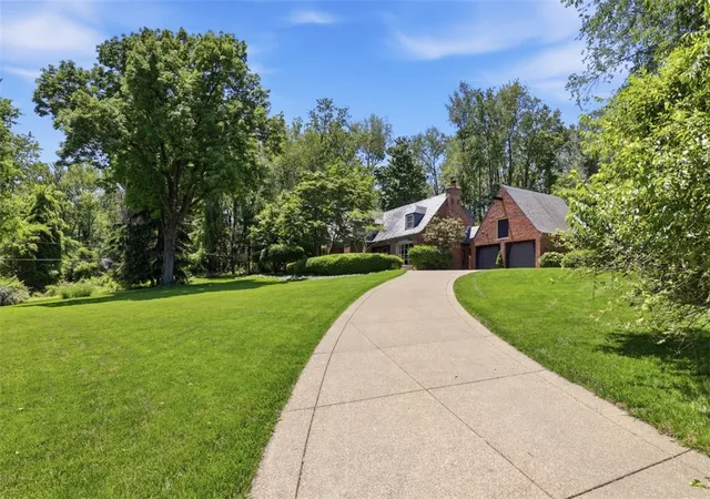 4th image of 600 Foxhurst Road, Fox Chapel, PA 15238 | MLS# 1757779