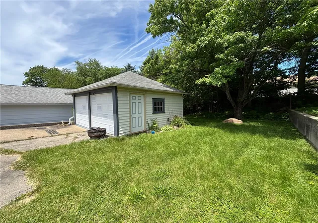image of 4 W Garfield Ave, New Castle, PA 16105 | MLS# 1758818