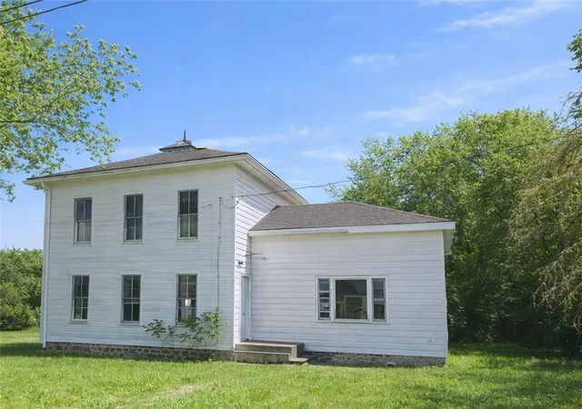 Homes for sale in Conneaut Twp, PA | 24186 N Beaver Rd, Conneaut Twp, PA 16435 | MLS# 1758843