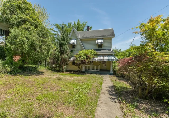 Homes for sale in Charleroi Boro, PA | 510 Lookout Ave, Charleroi Boro, PA 15022 | MLS# 1758851