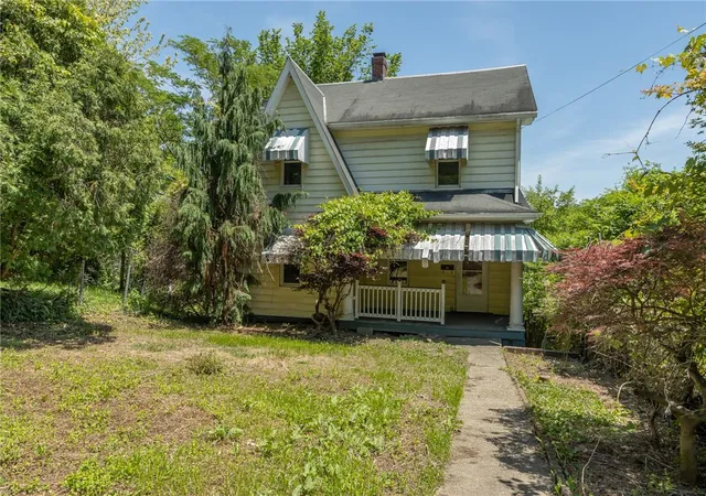 Homes for sale in Charleroi Boro, PA | 510 Lookout Ave, Charleroi Boro, PA 15022 | MLS# 1758851