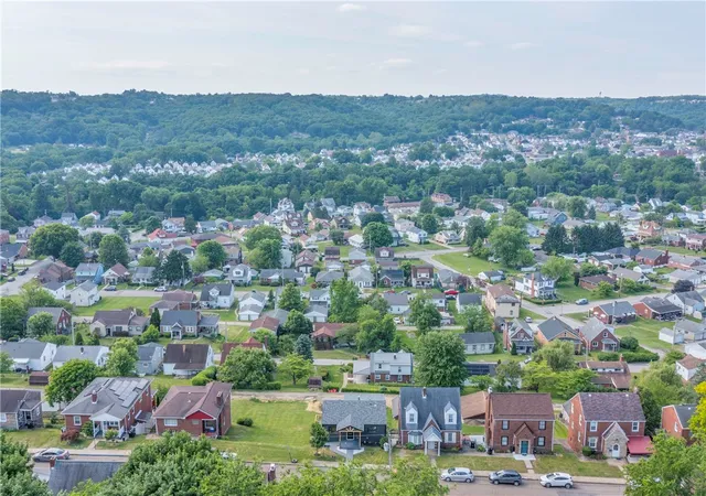 40th image of 1715 Pierce Street, Aliquippa, PA 15001 | MLS# 1758839