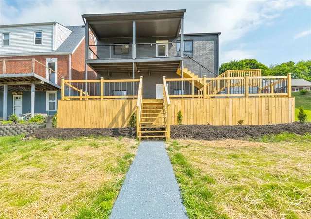 Photo 4 of Single family home for sale at 1715 Pierce St, Aliquippa, PA 15001 | MLS# 1758839 | Listing updated on 2026-08-04