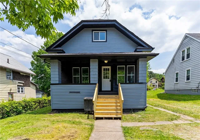 1st image of 615 Park Ave, Farrell, PA 16121 | MLS# 1758889