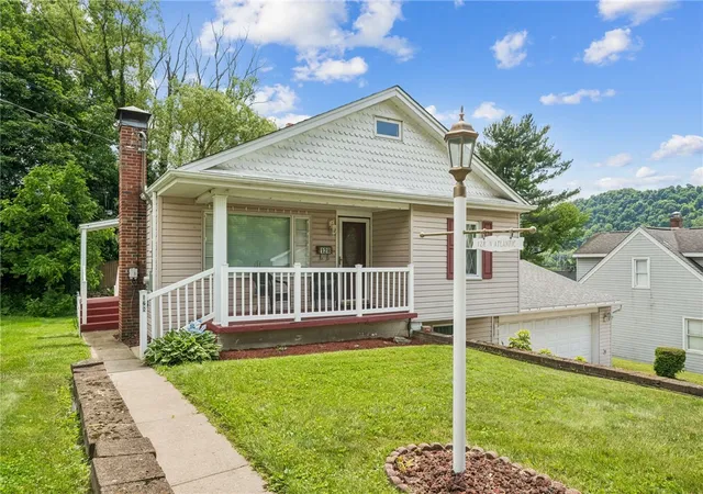 1st image of 128 N Atlantic Ave, Cheswick, PA 15024 | MLS# 1758834