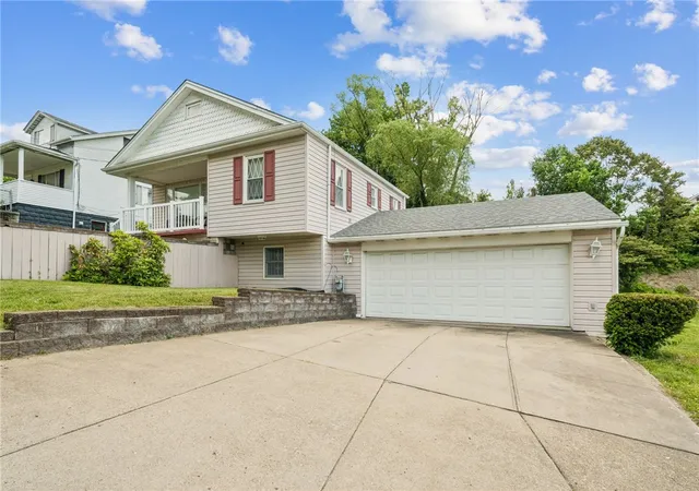 2nd image of 128 N Atlantic Ave, Cheswick, PA 15024 | MLS# 1758834
