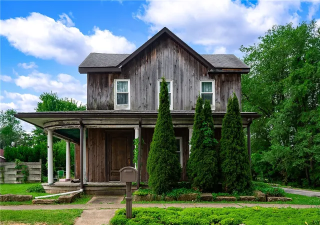 1st image of 438 Main St, Prospect Boro, PA 16052 | MLS# 1758890