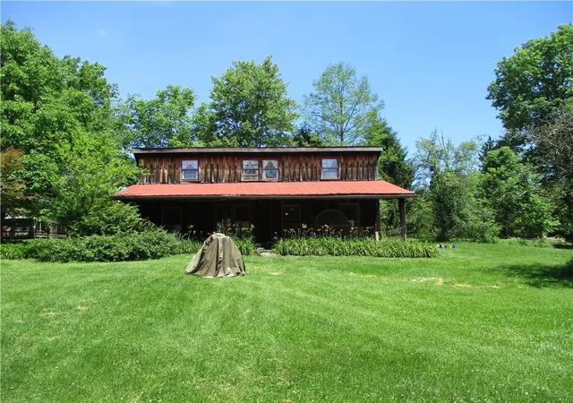 Homes for sale in Chartiers, PA | 2092 Henderson Ave, Chartiers, PA 15301 | MLS# 1758742