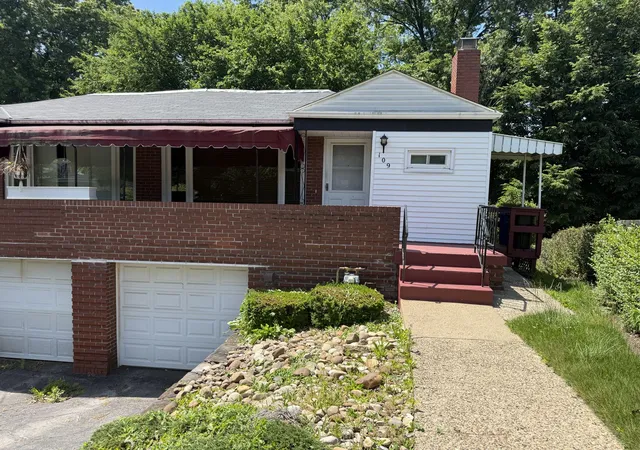 2nd image of 109 Lang Court, Point Breeze, PA 15208 | MLS# 1758909
