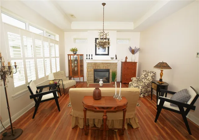 3rd image of 142 Cobblestone Dr, Ohio Twp, PA 15237 | MLS# 1757574