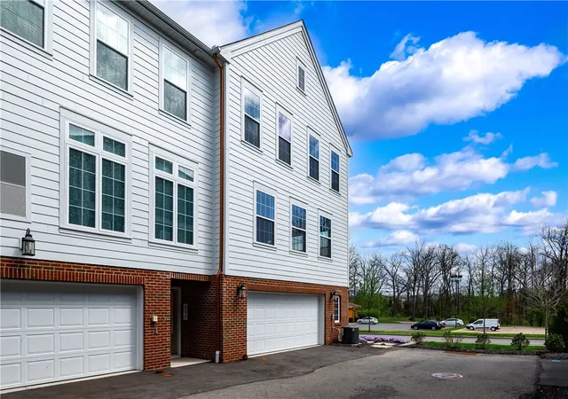 Photo 1 of Sale Pending at 800 Gillian Ln, Cranberry Township, PA 16066 | MLS# 1758739 | Listing updated on 2026-07-23
