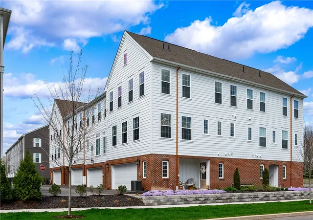Photo 2 of Sale Pending at 800 Gillian Ln, Cranberry Township, PA 16066 | MLS# 1758739 | Listing updated on 2026-07-23