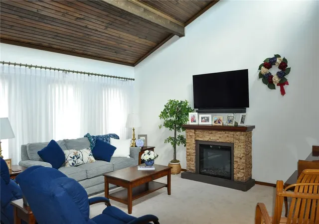 Photo 3 of Single family home for sale at 4048 Briarwood Dr, Hempfield Twp, PA 15601 | MLS# 1758655 | Listing updated on 2026-07-28