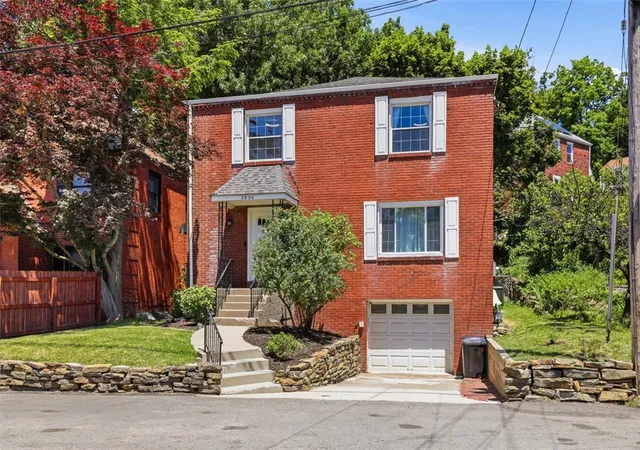 2nd image of 2830 Fernwald Rd, Pittsburgh, PA 15217 | MLS# 1758881