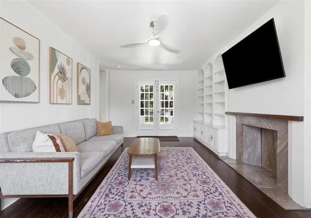 3rd image of 2830 Fernwald Rd, Pittsburgh, PA 15217 | MLS# 1758881